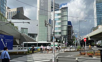 チキンジム 西麻布店への行き方（六本木駅より）3