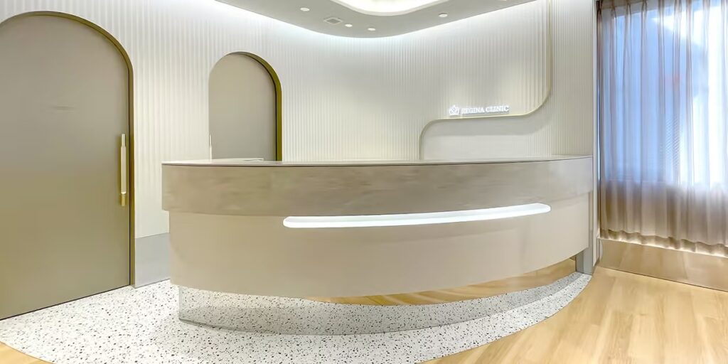 レジーナクリニックオム 町田院の受付